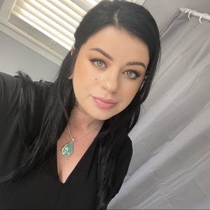 Meet your Posher, Carrie